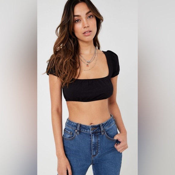 Black going out top - Picture 1 of 4